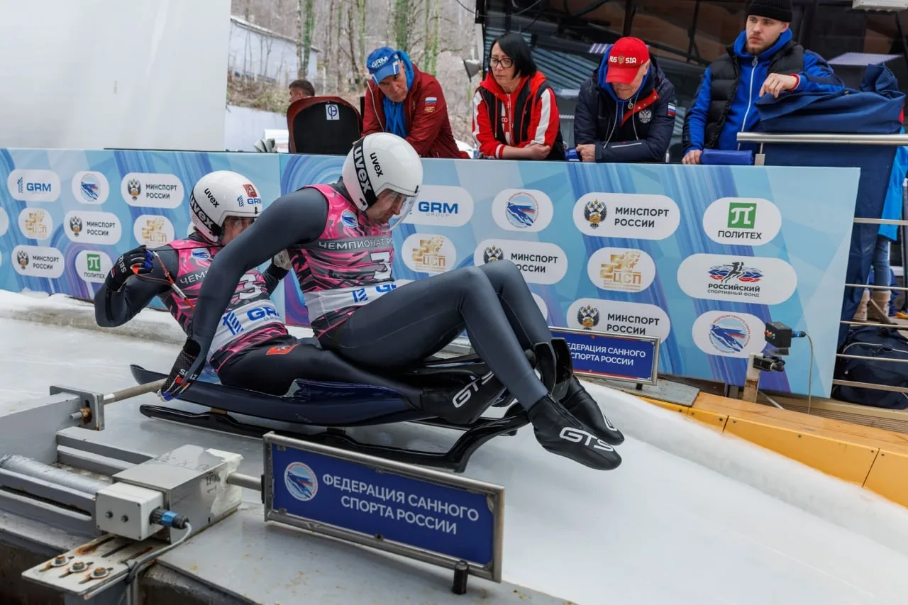 ⚠Правила санного спорта 🛷

✅В санном спорте всё просто: побеждает тот, кто преодолеет трассу быстре