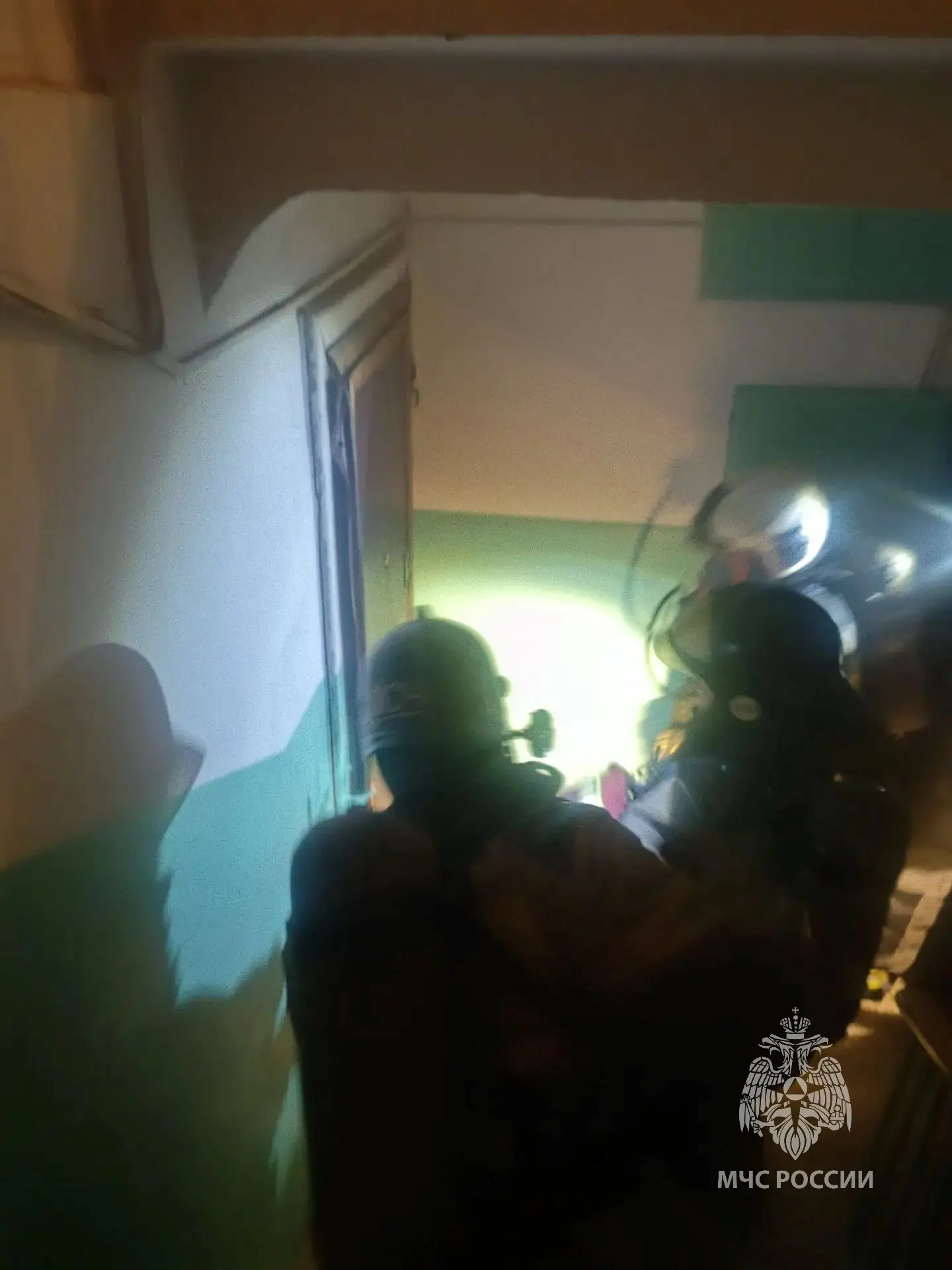 🚨Ночная эвакуация из-за горящего балкона