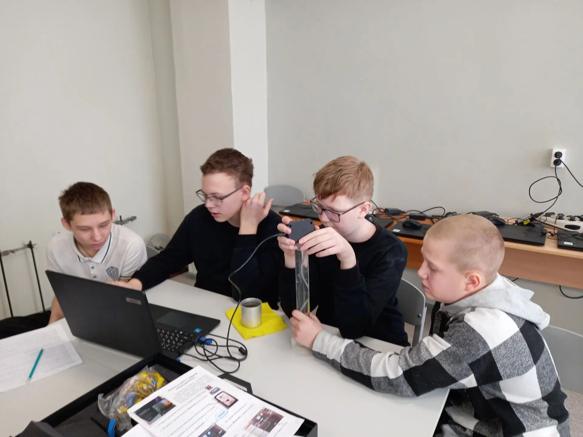 🔬 Юные исследователи: измеряем давление! 🔬