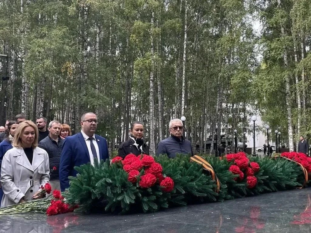 Вчера принял участие в важных памятных мероприятиях в Ханты-Мансийске, приуроченных к о...