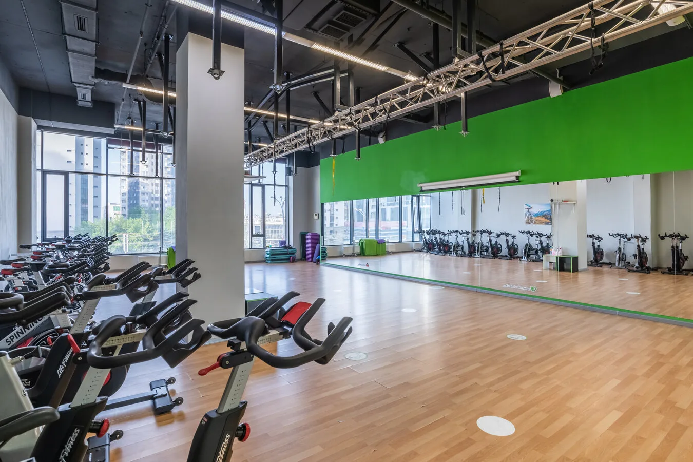 60 дней в подарок в фитнес-клубах XFit!  XFit Сан Сити — фитнес-клуб с бассейном (👍 морская вода), Н