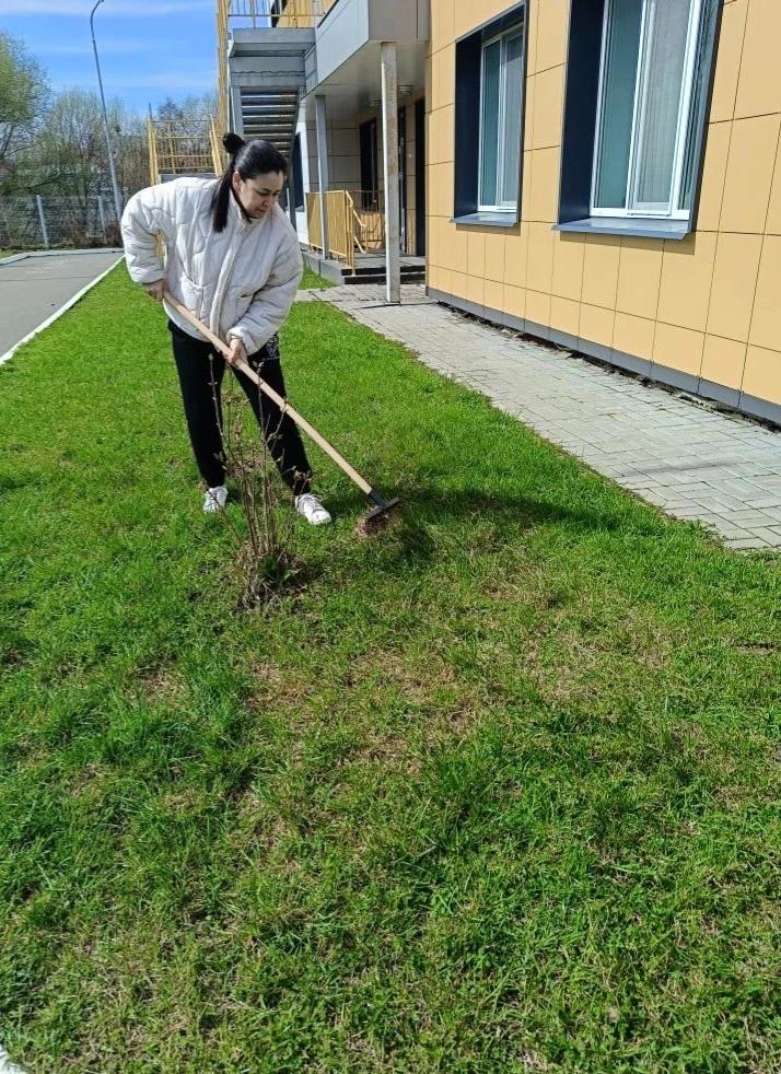 В нашем детском саду был проведен весенний субботник,  в котором приняли участие  сотрудники дошколь