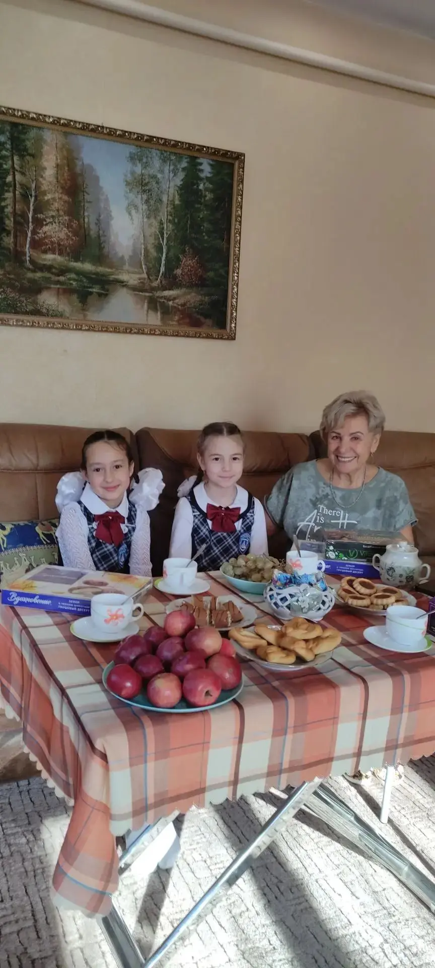 «Спасибо Вам, Учитель!»: в Новоусманской школе №3 поздравили педагогов.