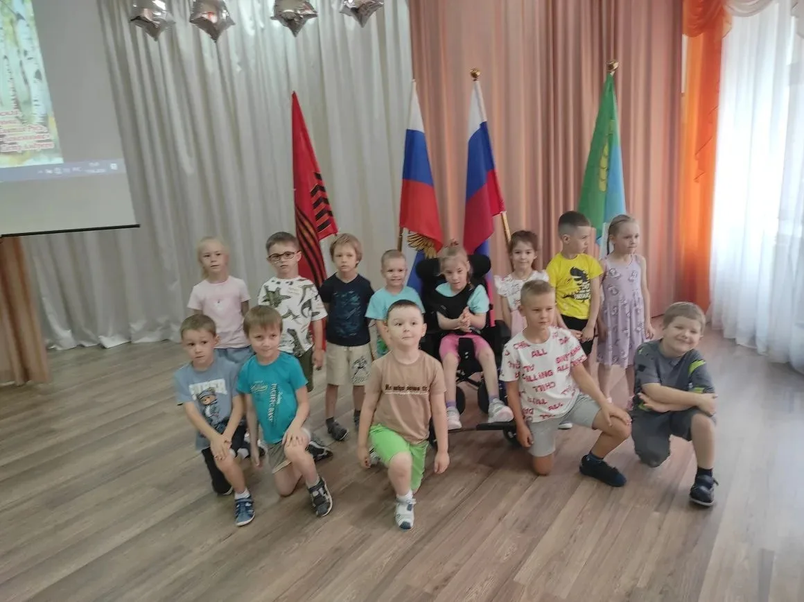 🇷🇺 День России в дежурной группе «Дельфинчики»

В преддверии Дня России в дежурной группе «Дельфин