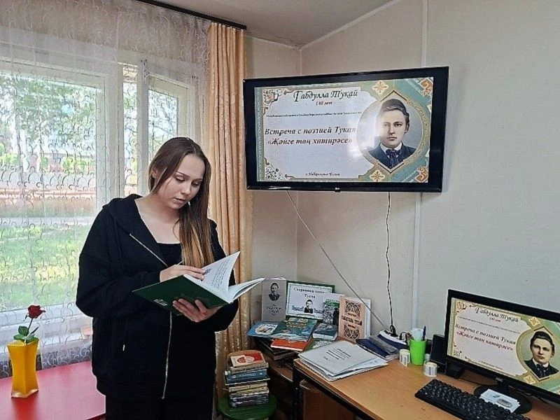 🌅«ЧТО, ПОЭТ, ПРЕКРАСНЕЙ В МИРЕ, ЧЕМ ПРОЗРАЧНАЯ ЗАРЯ?»

Друзья, продолжаем нашу акцию «Читаем Тукая 