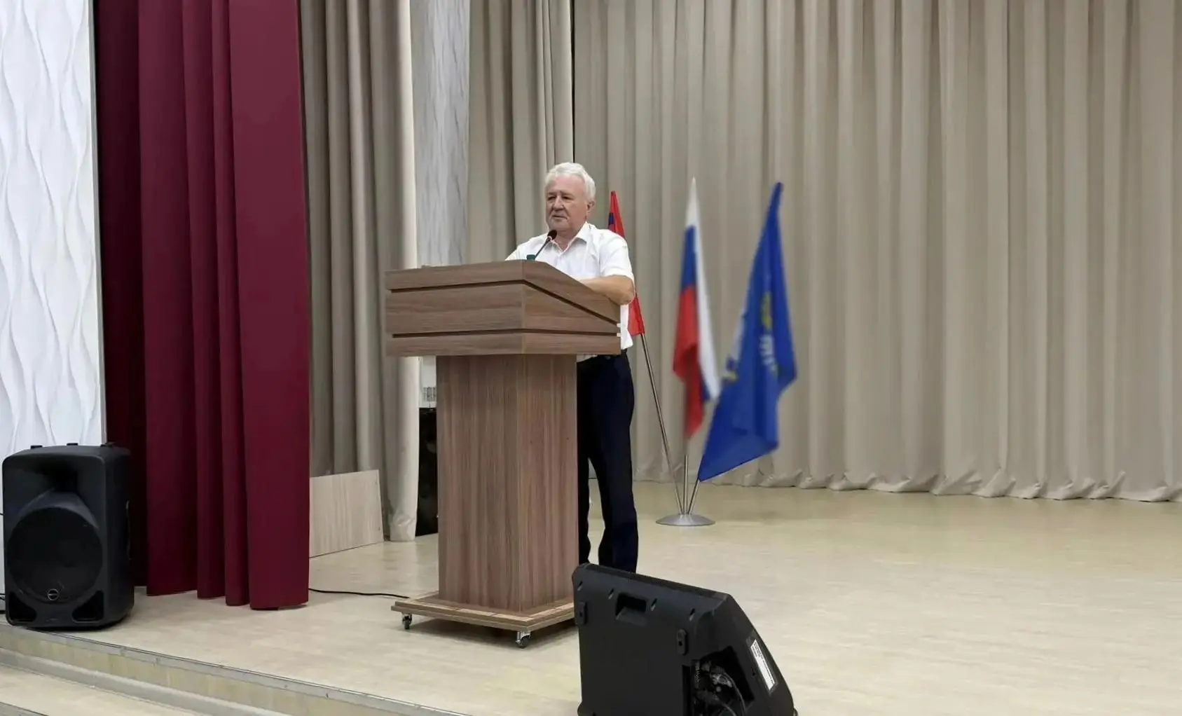 🚄 Евгений Москвичев обсудил с активом Котельниковского района развитие транспортной ин...