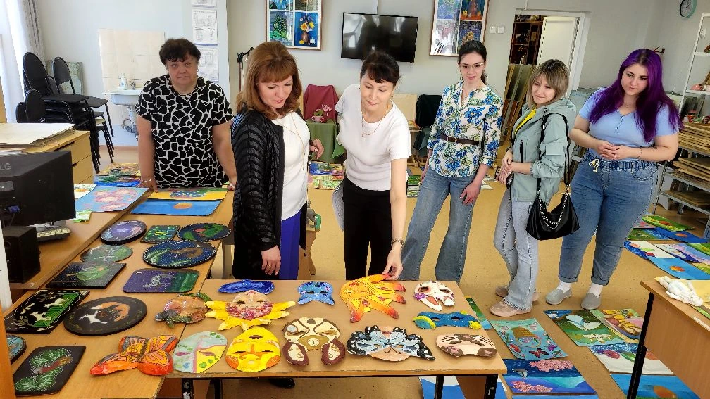 👩‍🎨🎨22 мая на художественном отделении прошли просмотры работ учащихся с 1 по 4 клас...