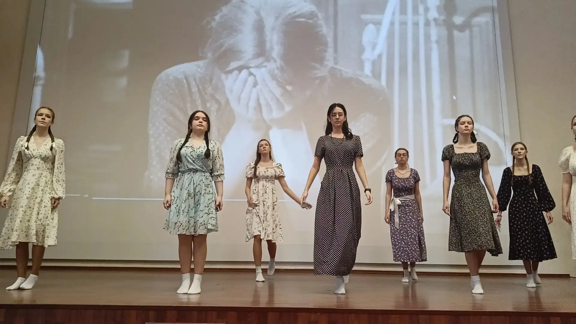 🎤✨ Сегодня в нашей школе состоялся 🌟 Конкурс инсценированной военно-патриотической песни "Фронтовое 