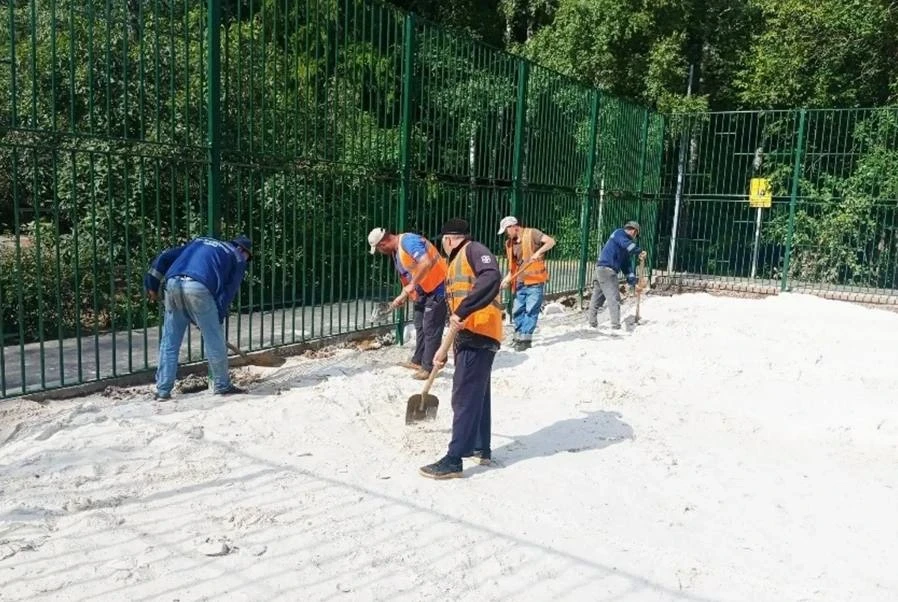 🏖 На Чёрном озере завершают благоустройство зоны отдыха

Работы выполнены уже на 75%. По данным упр