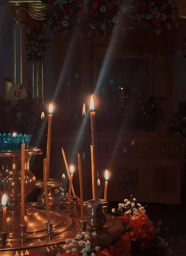 Свет свечи: тихая молитва, которую видно.🕯