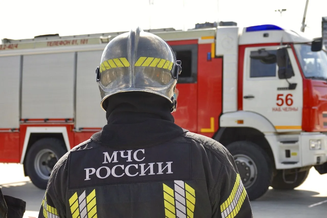 🔥 В Челнах из-за пожара в высотке эвакуировались 20 человек