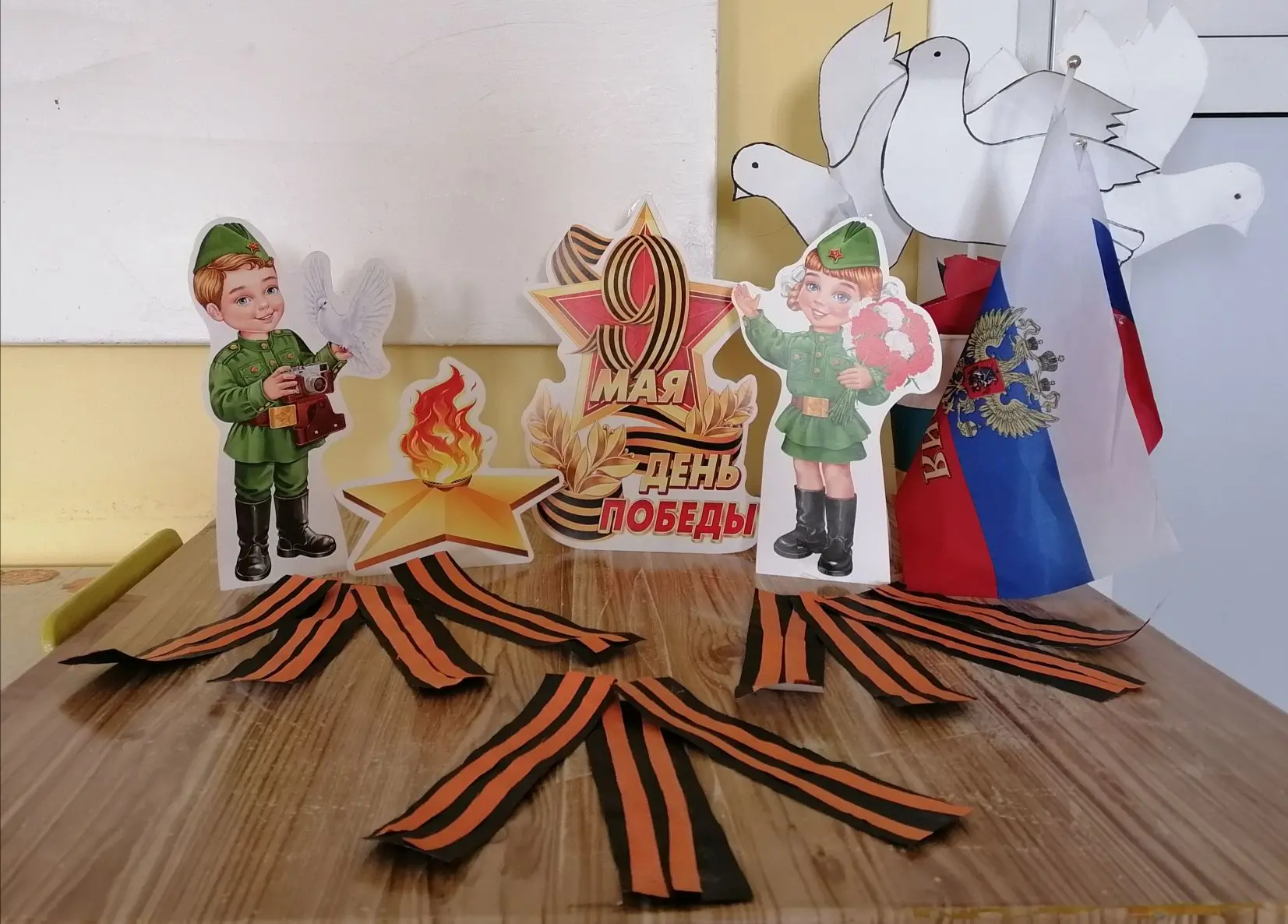 В младшей группе прошла неделя, посвященная Дню Победы! 🕊️🎈🇨🇳 Мы не только говорили...