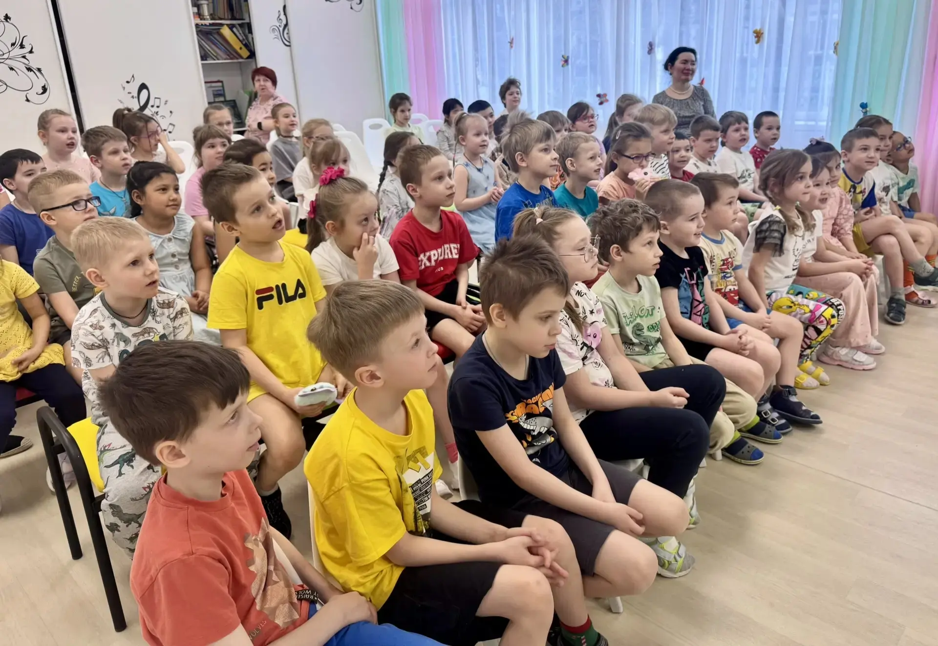 ☝️Сегодня к нам в гости в детский сад заглянул замечательный музыкальный 🎭театр, который подарил де