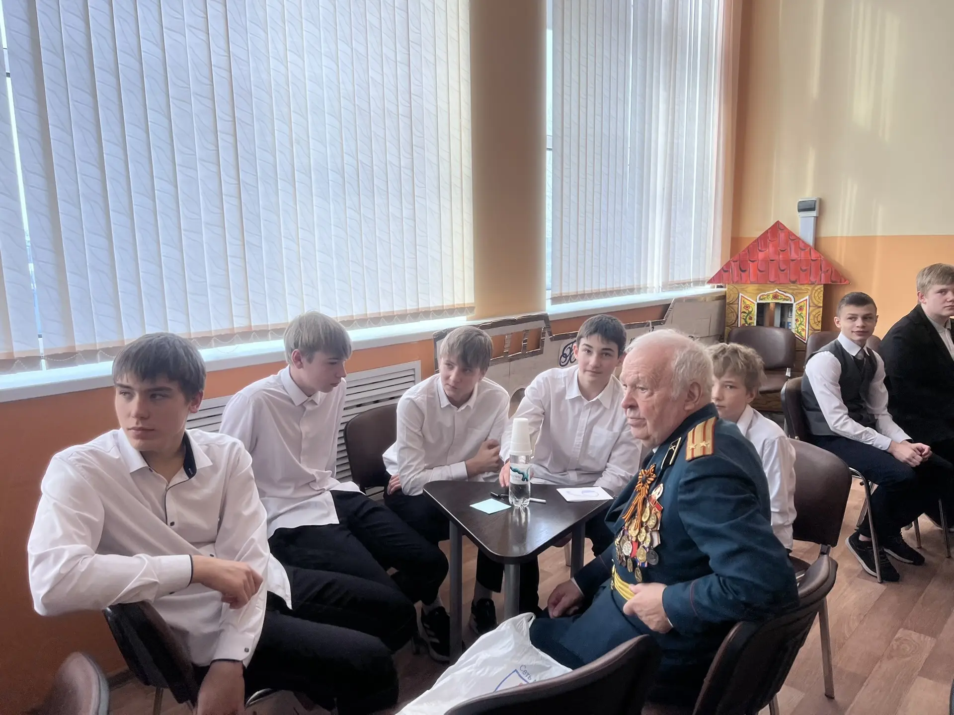 Привет, #стодевятка!  🎖Вчера мы приняли участие в событии «Диалог поколений»  🎤Для ветеранов Индустр