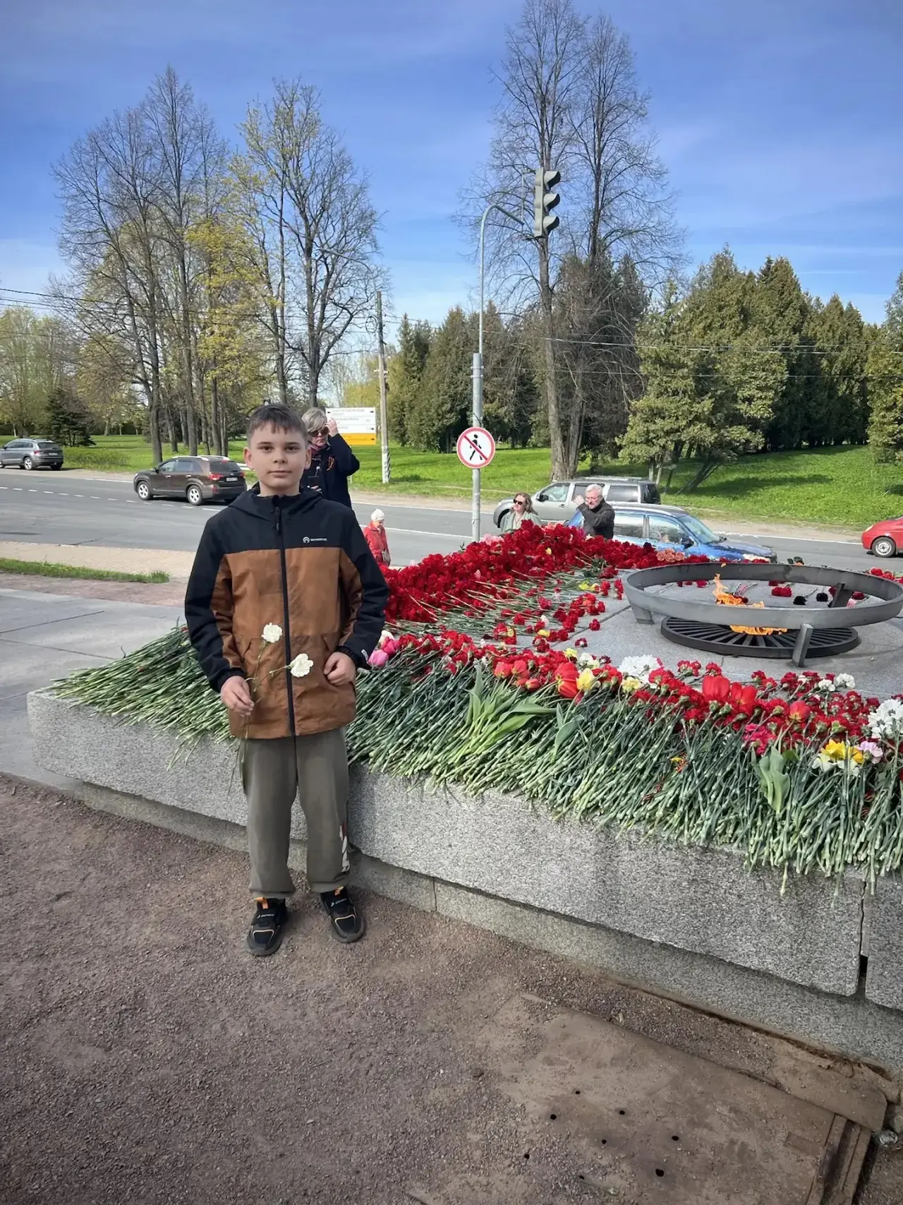 Доброе утро, дорогие друзья!  Поздравляем всех с началом новой рабочей недели и продолжаем присылать