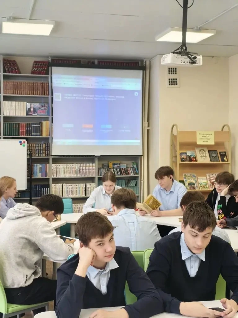 Викторина «Литературный лабиринт:путь для самых внимательных» 📚🧩  В рамках проекта «Чтецкие программ