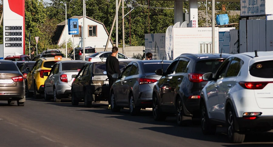 ⛽️ Участникам СВО предлагают разрешить заправляться на АЗС без очереди.