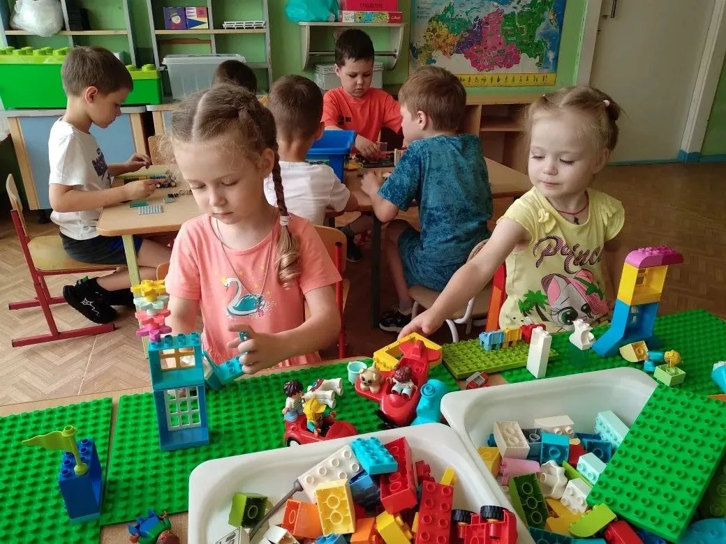 ЛЕГО в детском саду: строим, фантазируем, развиваемся