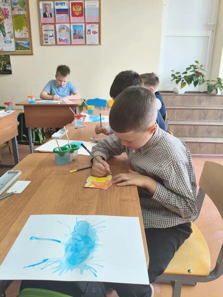 Сегодня, 24 апреля, в 1 К/1 классе прошло комплексное занятие от  инклюзивной студии "Волшебная шкат