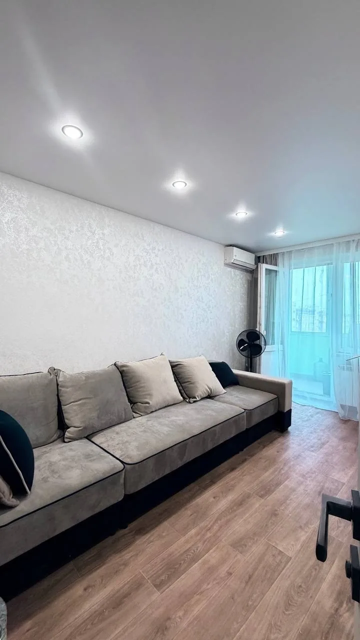 Продам 2-к. квартиру, 52 м², 8/9 эт. в Макеевке, мкр-н Зелёный, д. 63А