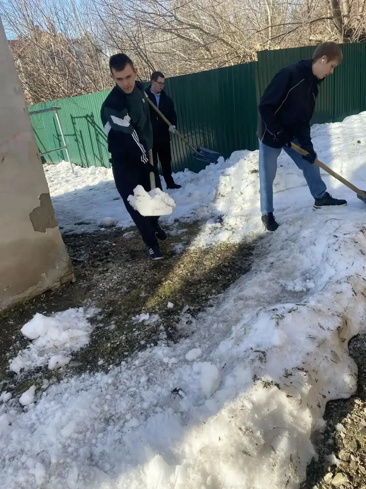 Традиционный весенний субботник! Для студентов ПТЖТ -филиала ПривГУПС субботник – это добрая и полез