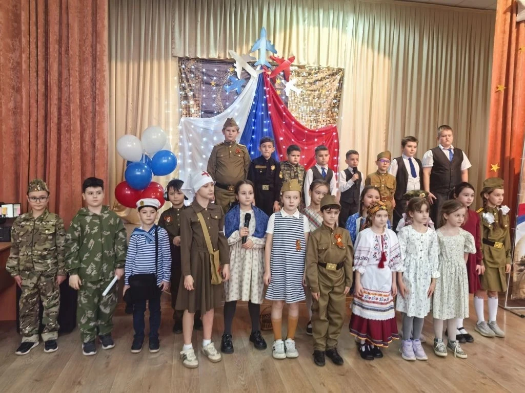 25 февраля в МБОУ СОШ № 18 прошёл патриотический вокальный конкурс «Путь к Победе»! 🎶 Это яркое собы