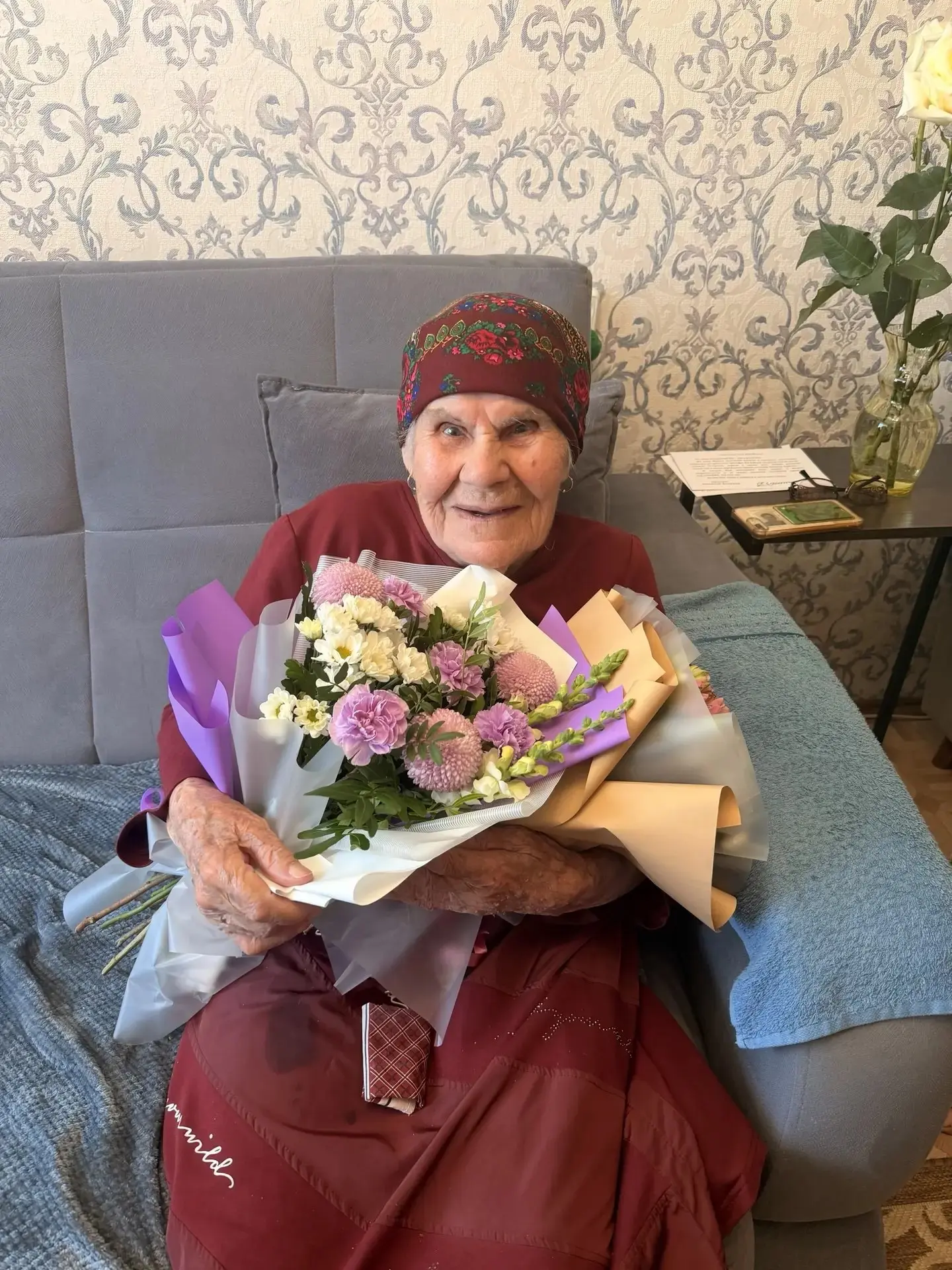 🎉Сегодня свой 100-летний юбилей отмечает труженик тыла из Урая Симонова Анна Иосифовна ! 

Родилас