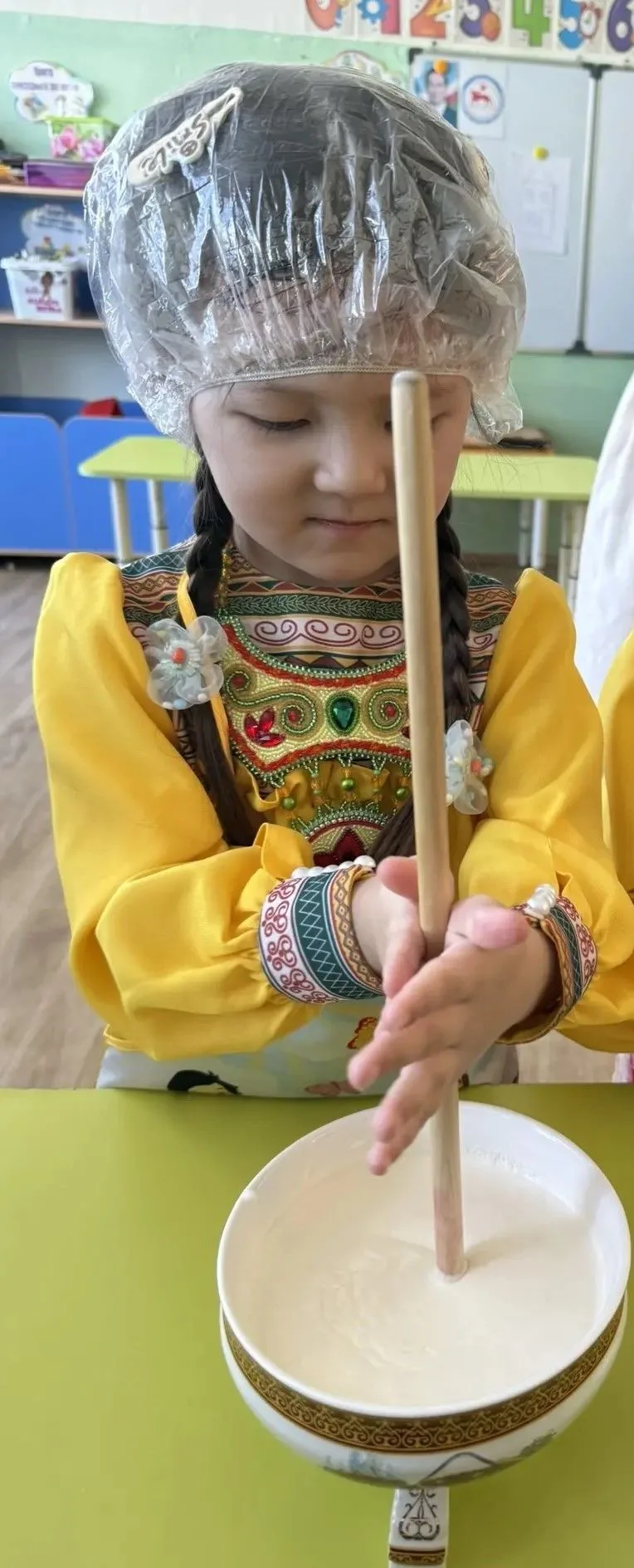 В средней русской группе МБДОУ «ЦРР — детский сад №1 «Сардаана» прошел мастер-класс по приготовлению