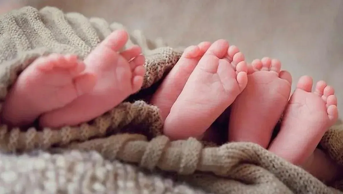 👶 👶 👶 Амурские семьи, в которых родились тройняшки, получают три миллиона от государ...