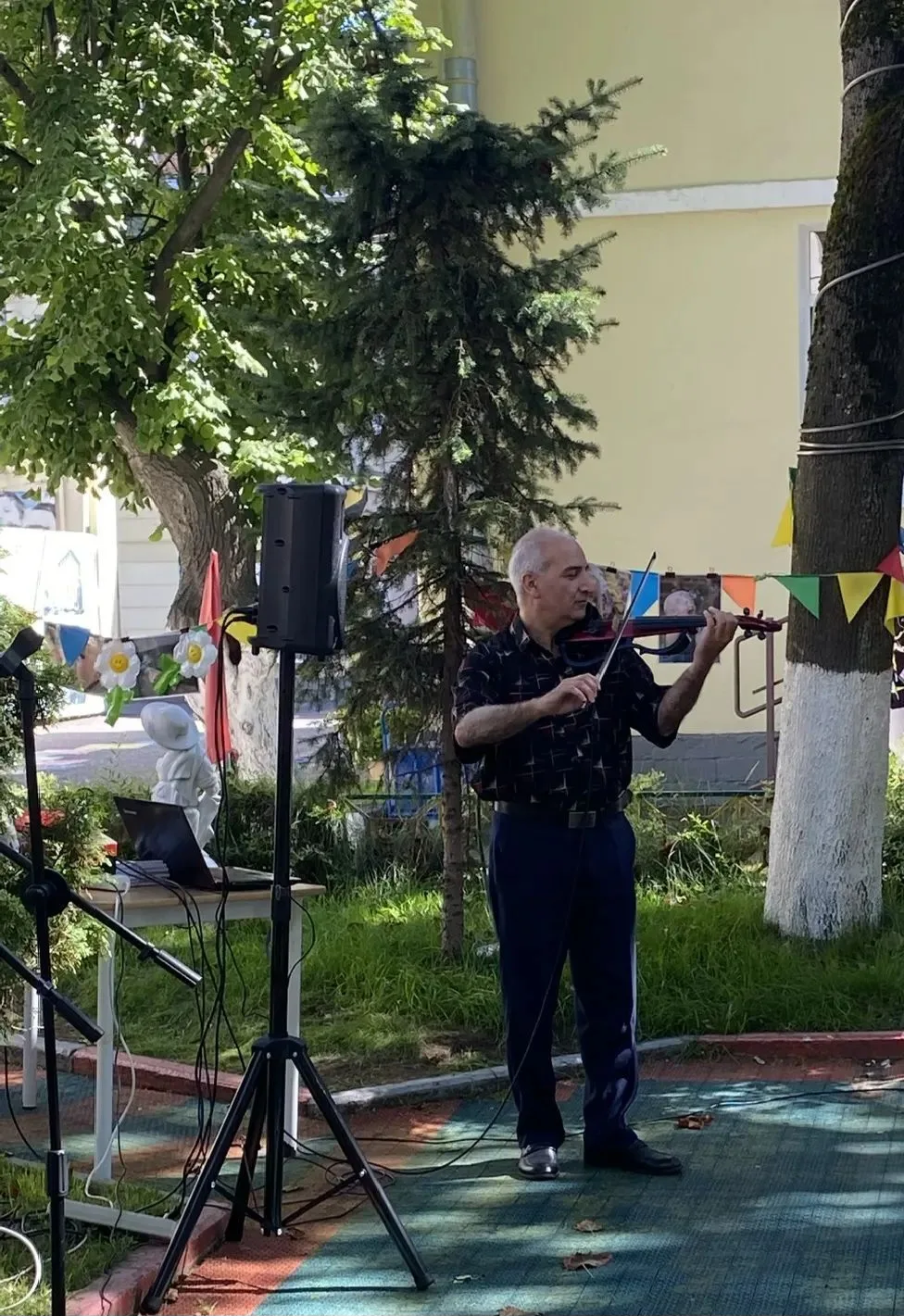 🎉16 июля в садике у фонтана Детской городской больницы №2 святой Марии Магдалины состоялся детский 