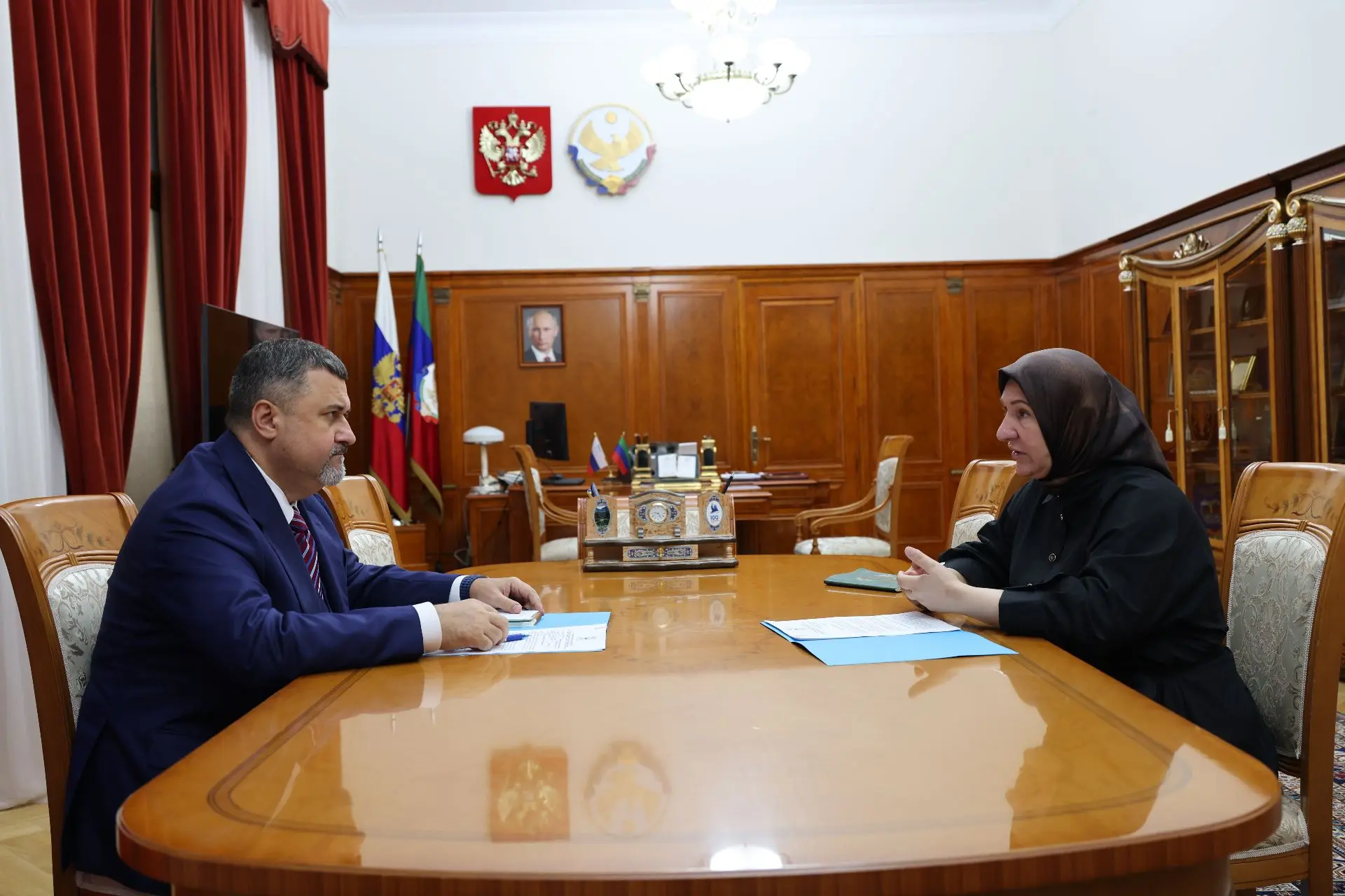 Фёдор Щукин провёл встречу с руководителем Комитета семей воинов Отечества Республики Д...