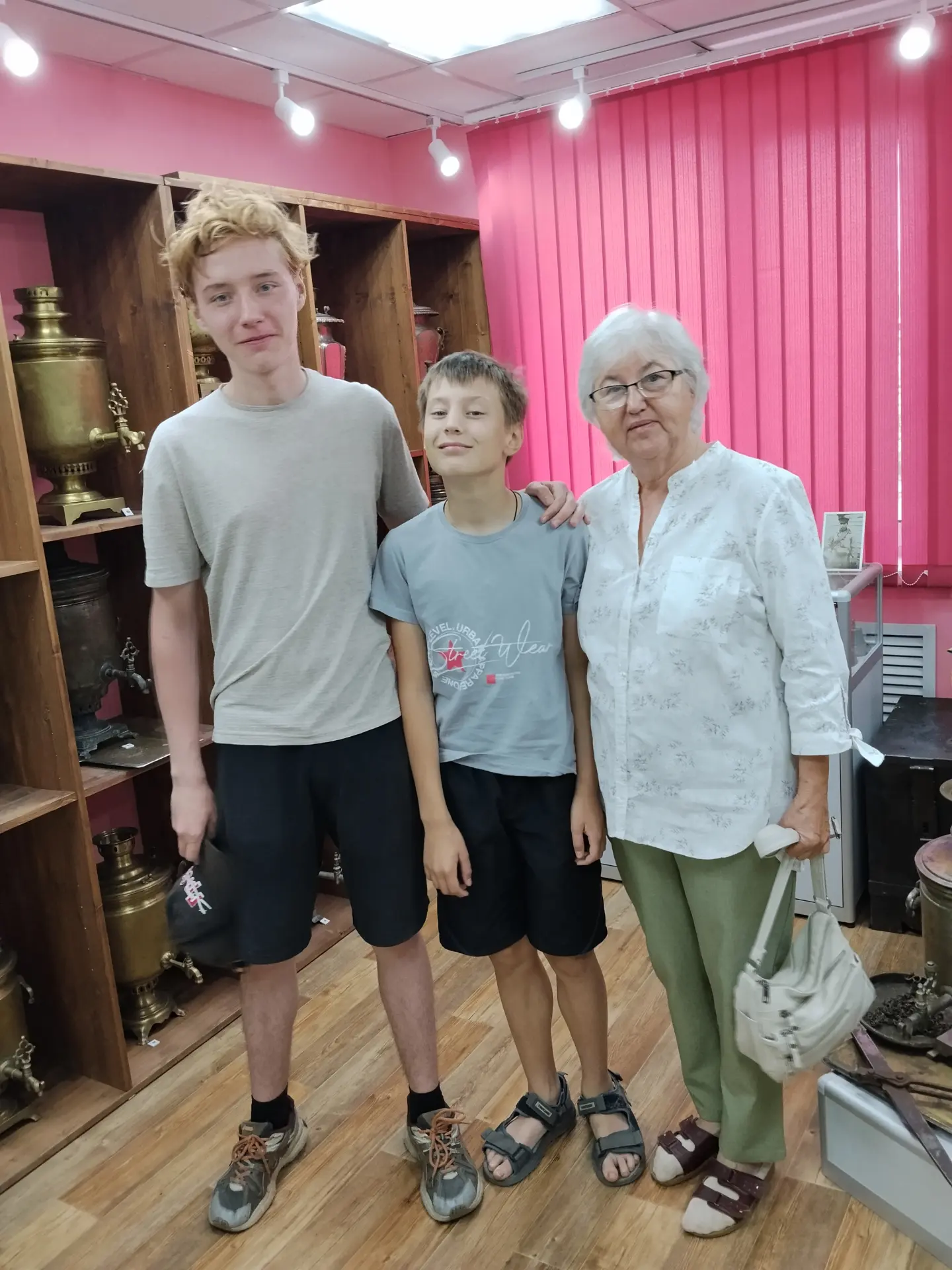 ЭКСКУРСИЯ
Наши гости из Санкт-Петербурга
#НейскийМузей #Экскурсия #НашиГости