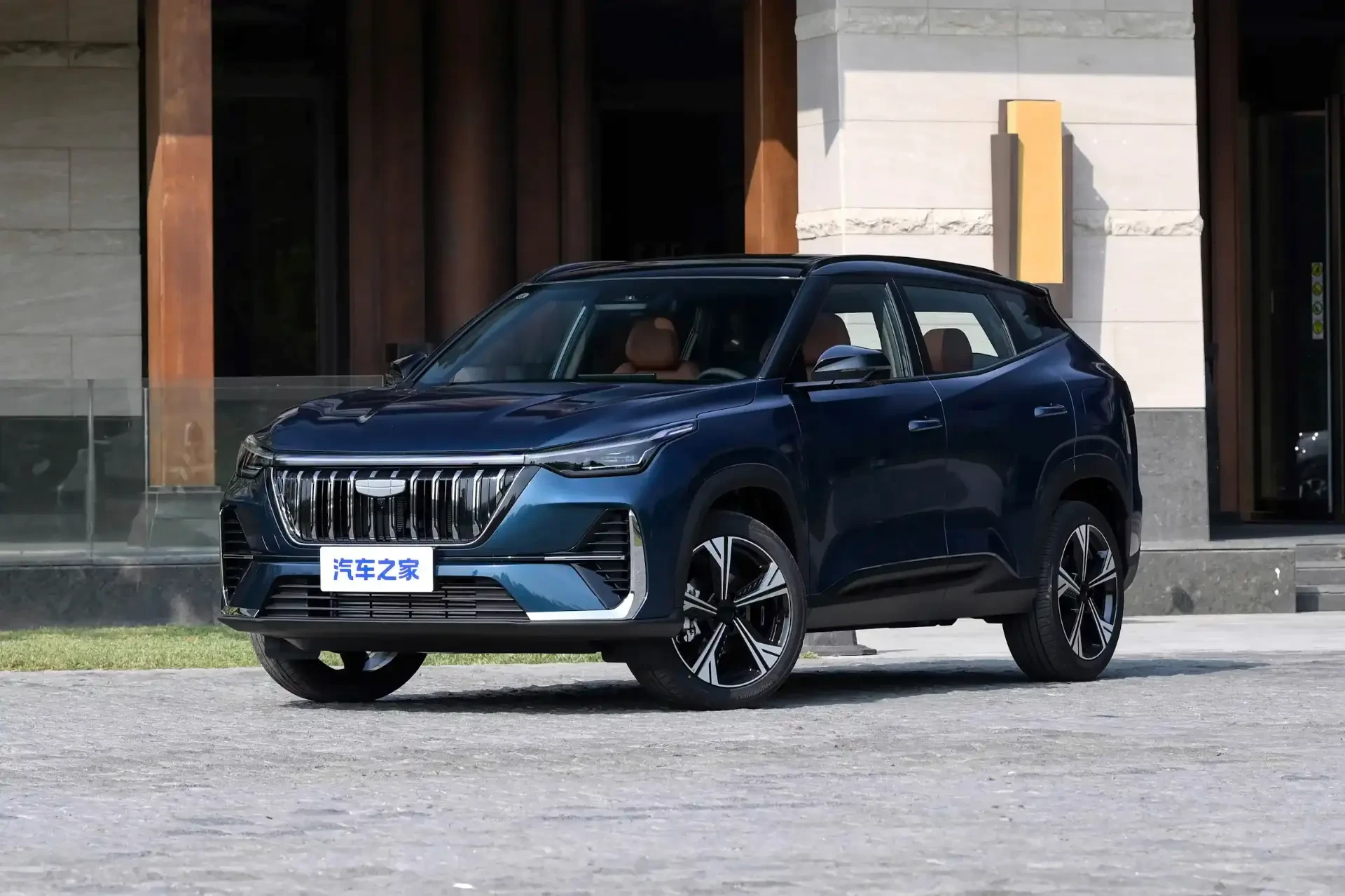 В Китае официально представили Geely Cityray 2027 модельного года: кроссоверу обновили ...