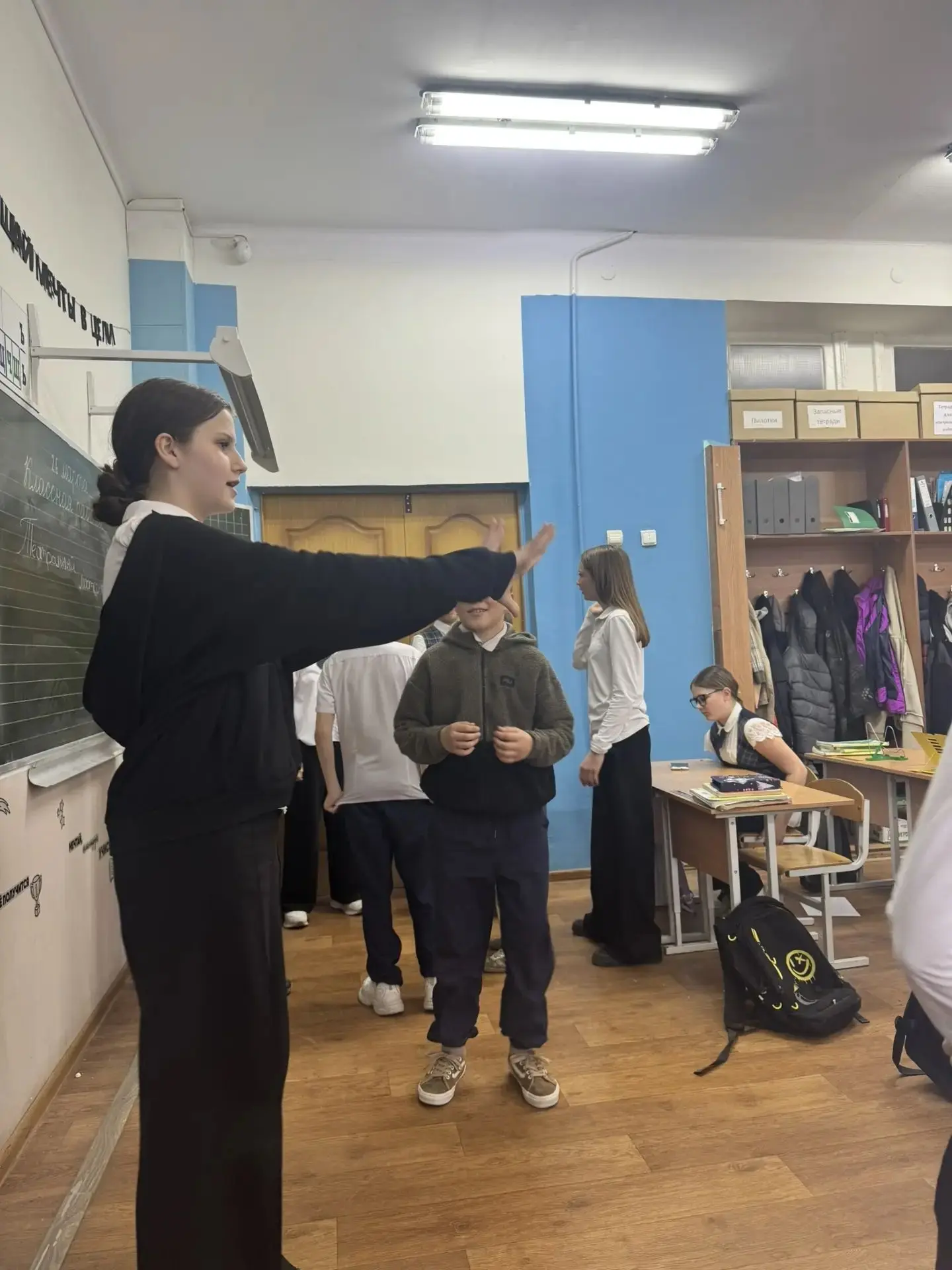 🎭Всемирный день театра  Учащиеся 4Г класса приняли активное участие в акциях, приуроченных к Всемирн