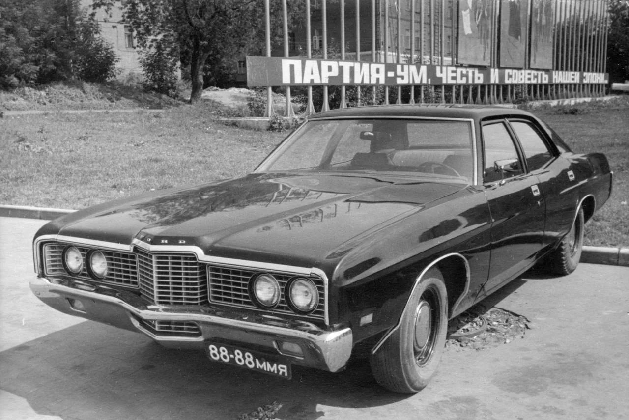 Москва, автомобиль Форд на Красной Пресне, 1978 г. 🏎