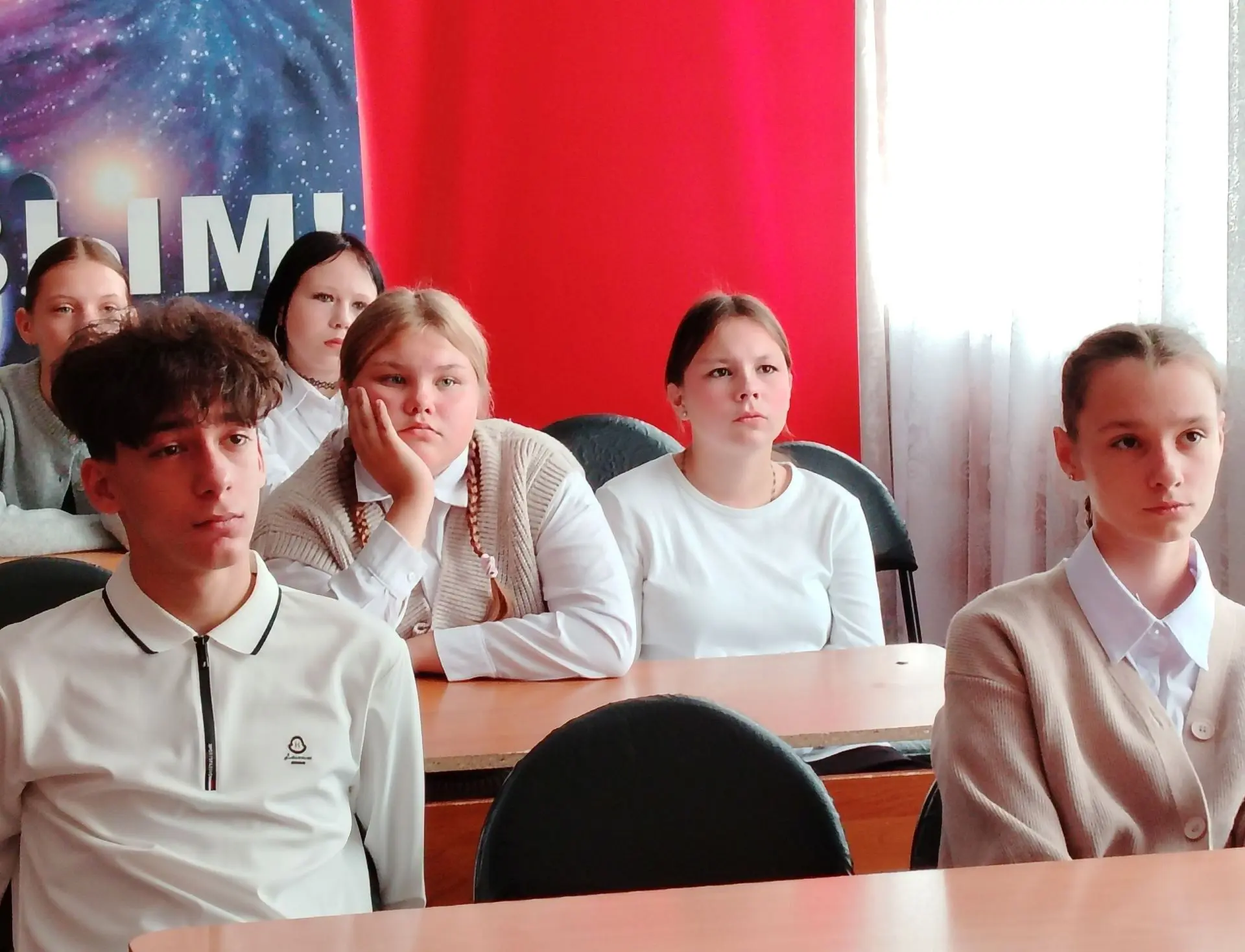 4 сентября учащиеся 8 «А» класса - активисты Движения Первых Лопатинской школы, приняли...