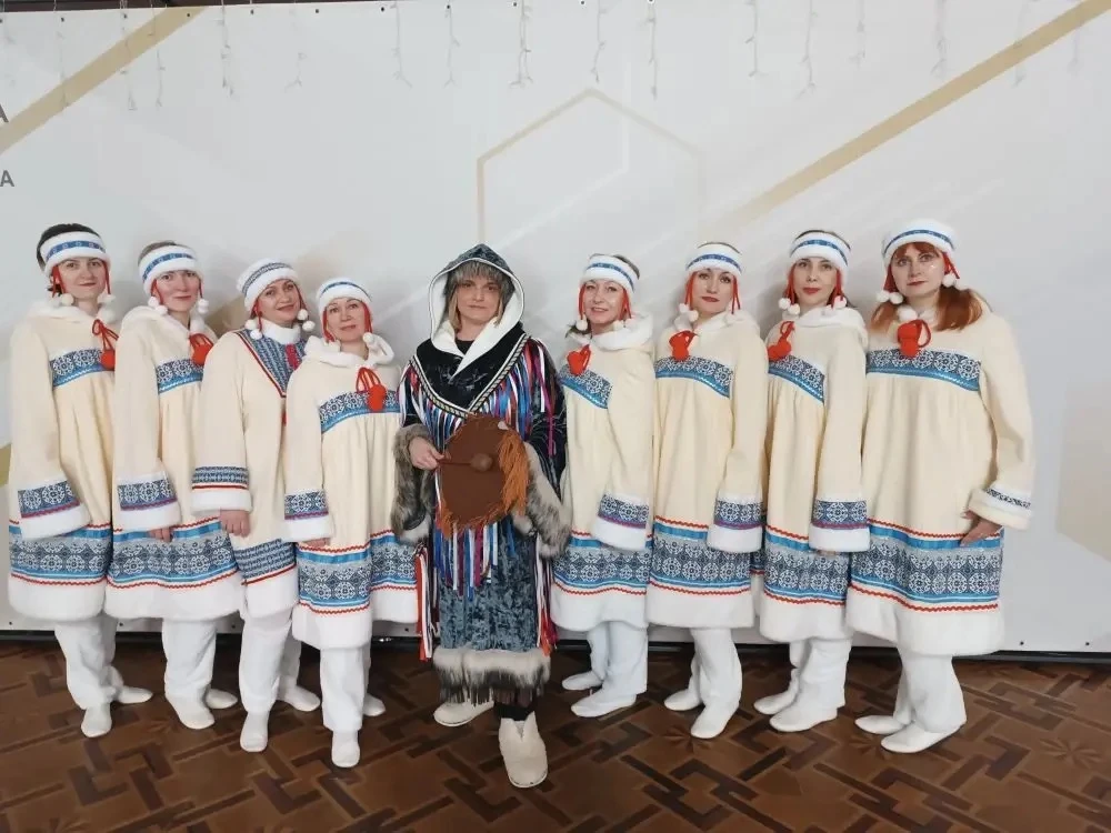 Творческий коллектив сотрудников МБДОУ 303 «Девчата» принял участие в конкурсе «Район з...