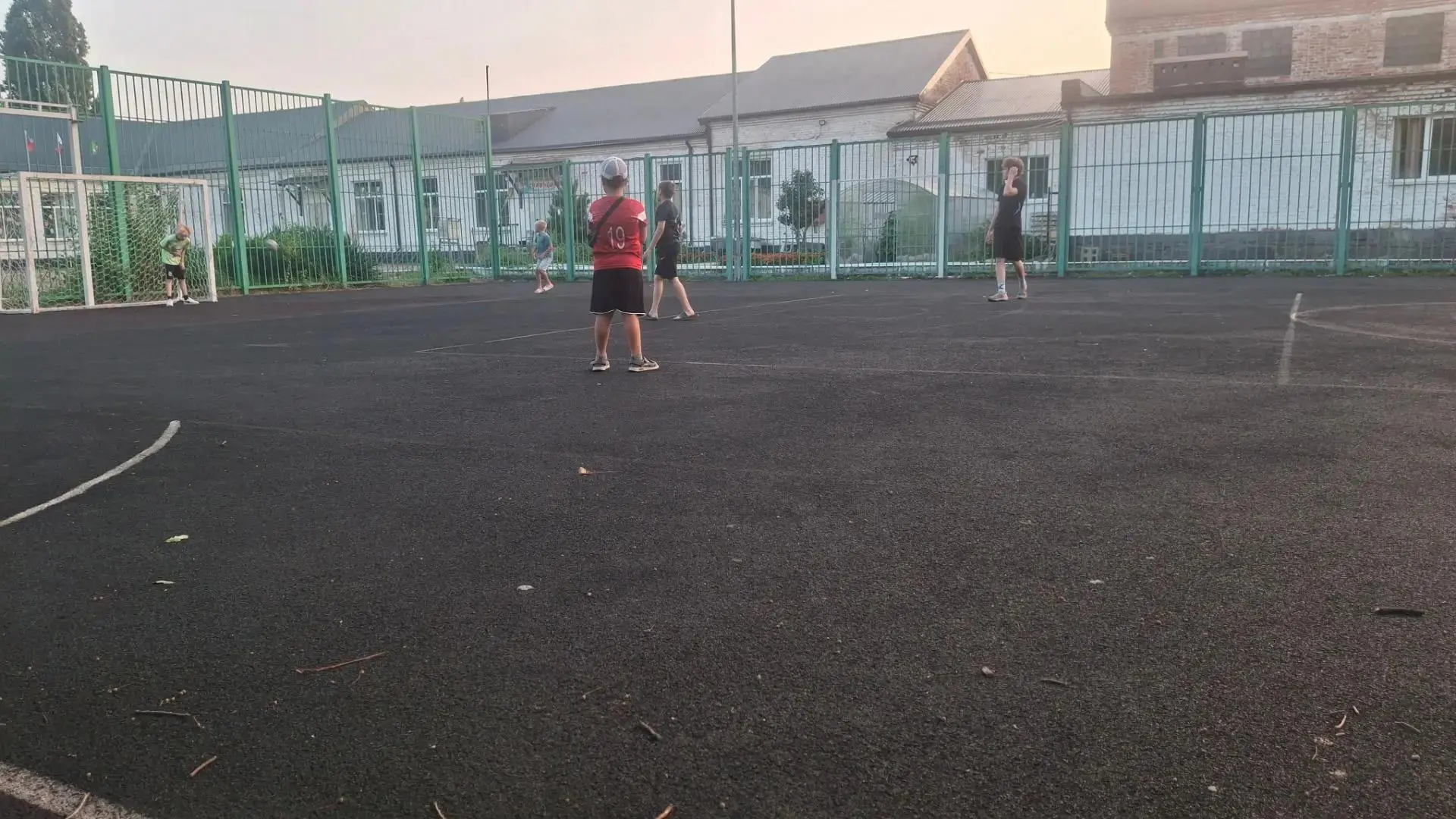Работа вечерней спортивной площадки.