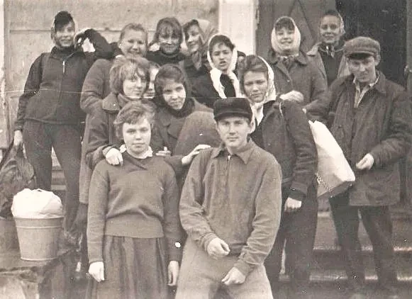 Школа №65, Пошли в поход. 60-е гг. Закамск.