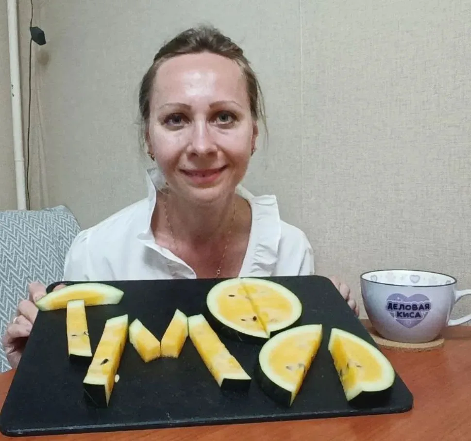 ☀Лето с ТМОЛом 🎓

В нашем случае "ТМОЛ со вкусом арбуза"😂🍉 
Друзья! Смотрите, какую арбузную инст