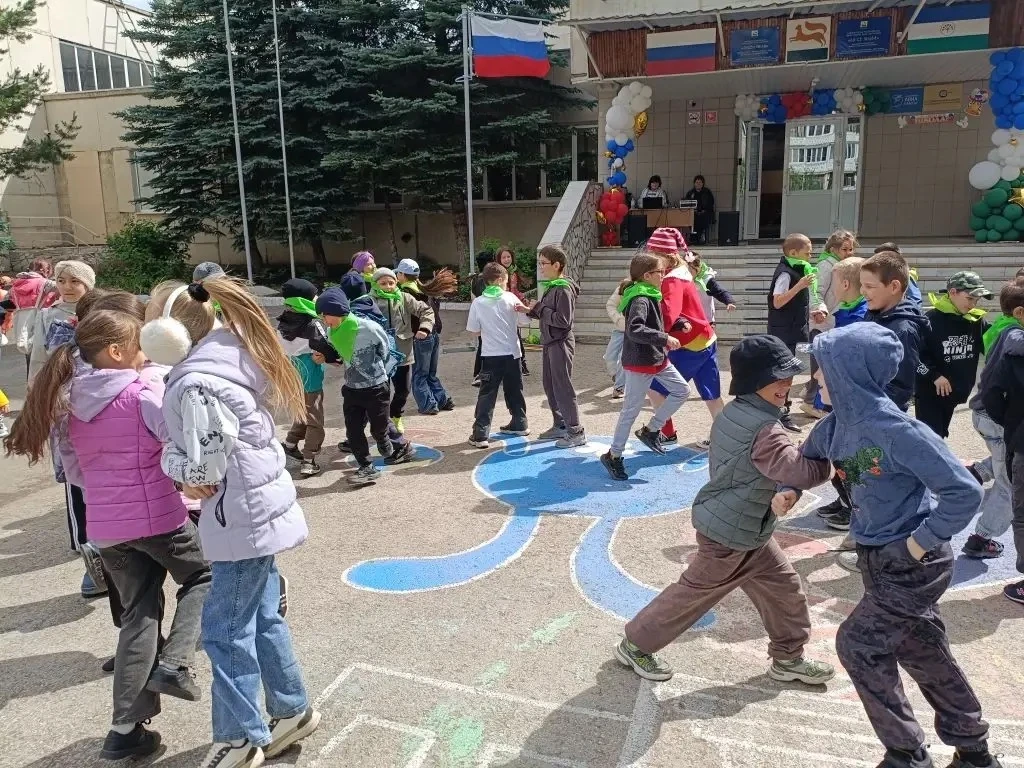 🎉 Сегодня в нашем «Цветочном городке» случилась ещё одна сказочная встреча!

К нам приехали не прос