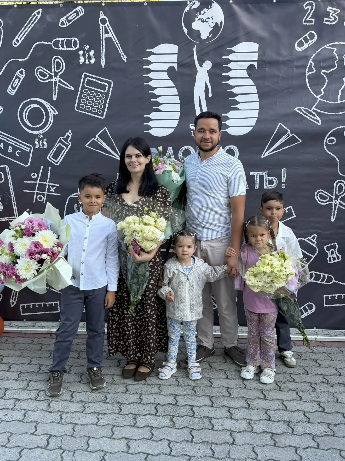 Кто в сад,кто в четвертый класс ,кто в первый. Начались веселые будни 🫣
