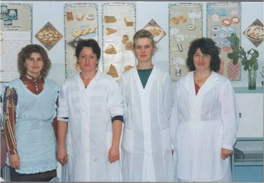К 50-летию техникума🙋

Листаем альбом с ретро-фото... Здесь ещё нет смартфонов, зато есть стиль, эм