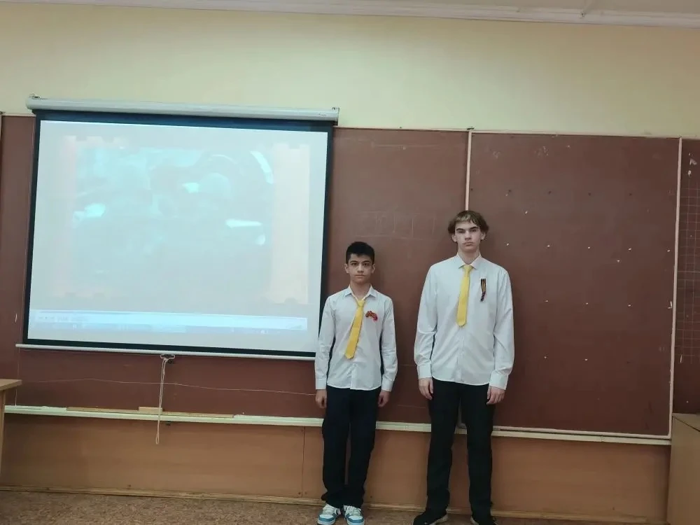 📸 Разговоры о важном: «Песни о войне. Ко Дню Победы» 🎶🇷🇺 Традиционно понедельник в Гимназии №24 нача