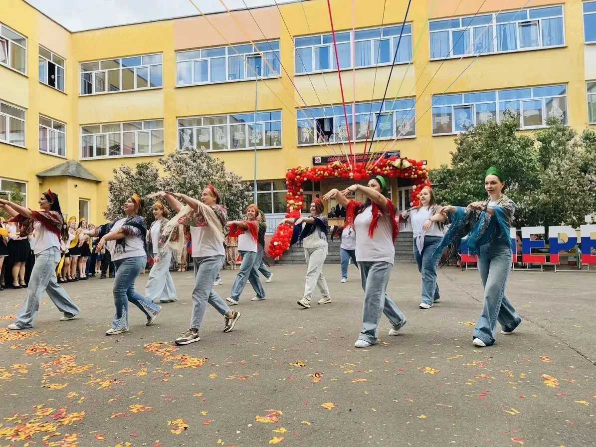 🔔💫Сегодня для наших девятиклассников прозвенел последний звонок – особенный, волнующий, запоминающий