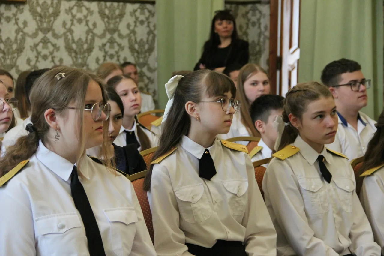 📜 В музее-усадьбе прошёл тематический час, посвящённый одному из величайших сражений Великой Отечес