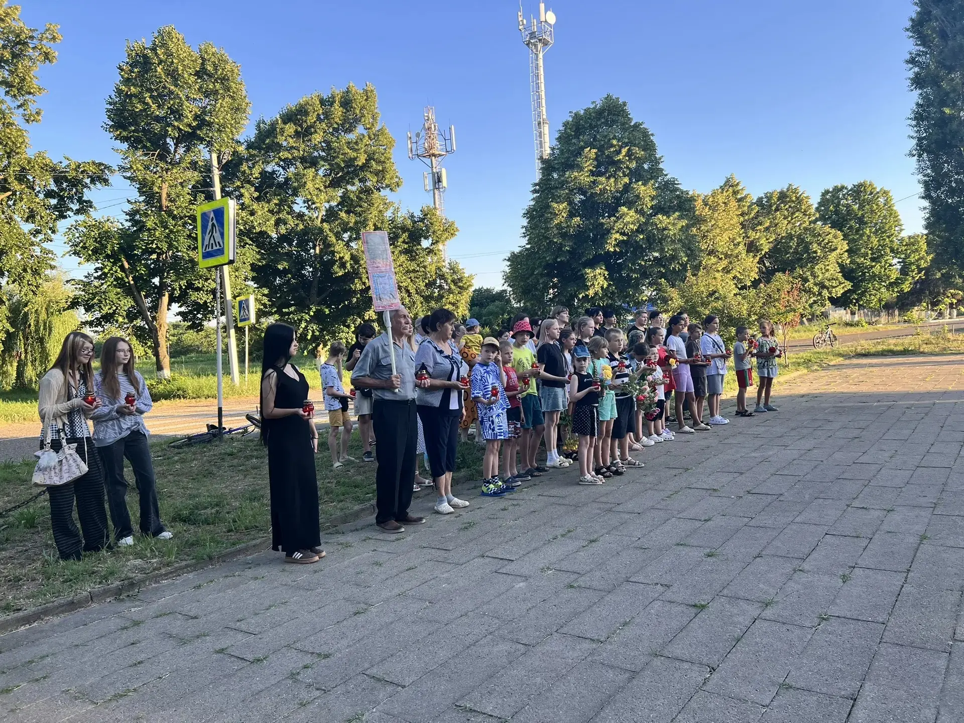 22 июня — День памяти и скорби.
 В этот день мы вспоминаем всех, кто не вернулся с фронтов Великой О