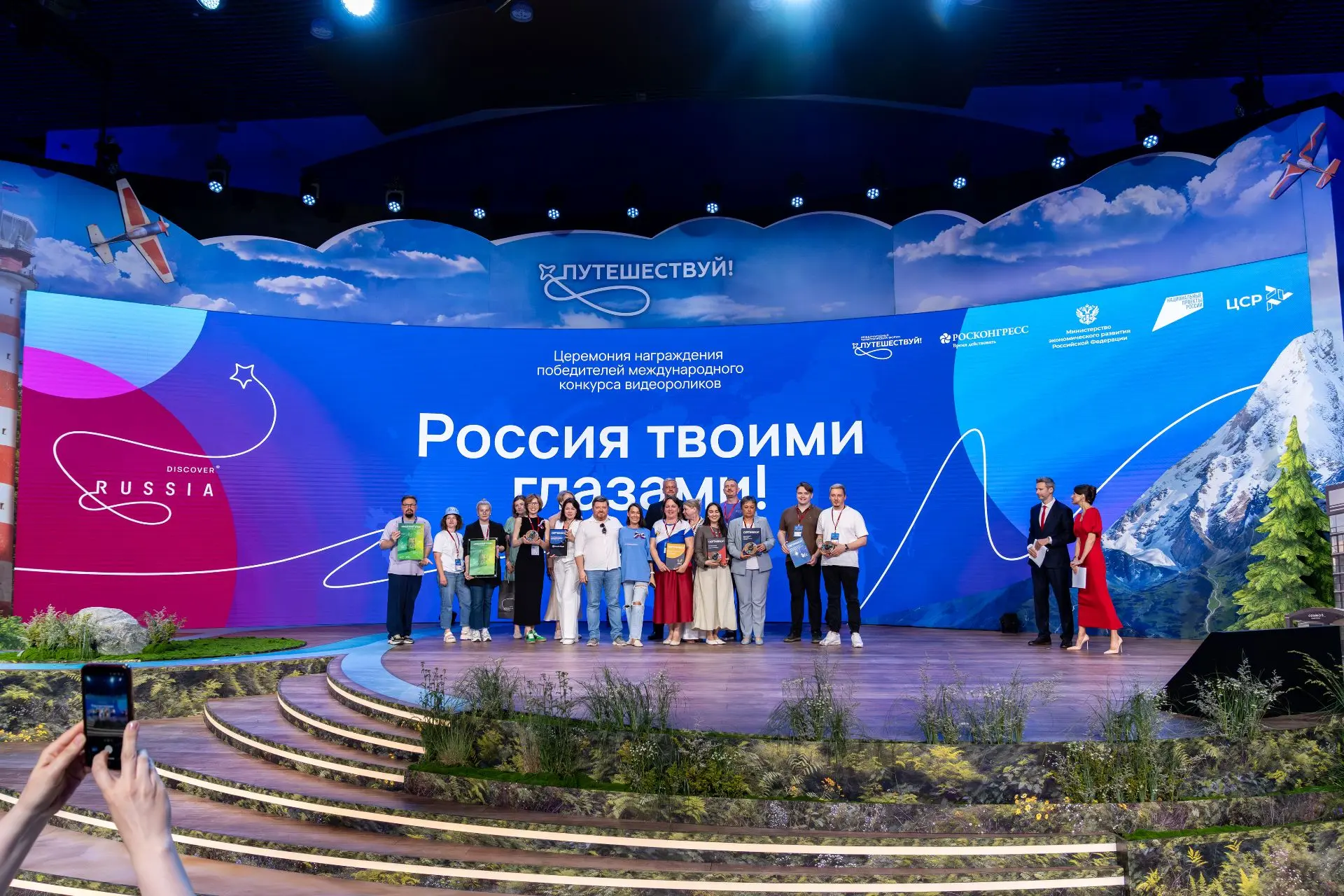 Ролик о международном фестивале ледовой скульптуры Olkhon Ice Fest победил в конкурсе «...