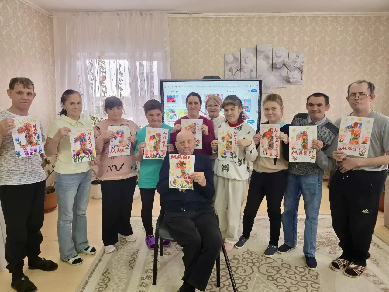 🪻🪴Культурно‑игровая программа ко Дню Весны и Труда в отделении дневного пребывания