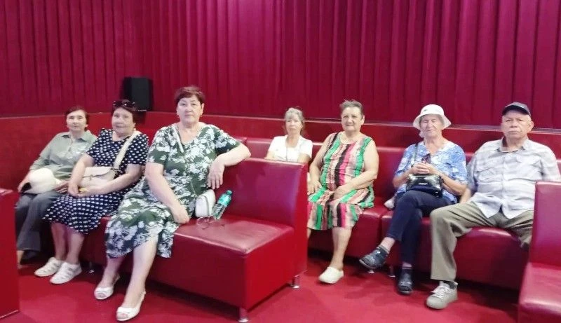 В кинотеатре «Знамя» 24 июля 2026 года прошла очередная встреча в киноклубе «Старшее поколение». Его